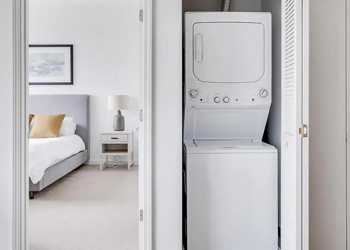 Landing - Modern With Amazing Amenities *